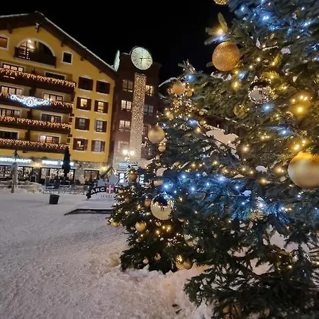 Arcs 1950 Luxe Type 5 A 7 Personnes Vue Imprenable Sur Le Montblanc Skis Aux Pieds