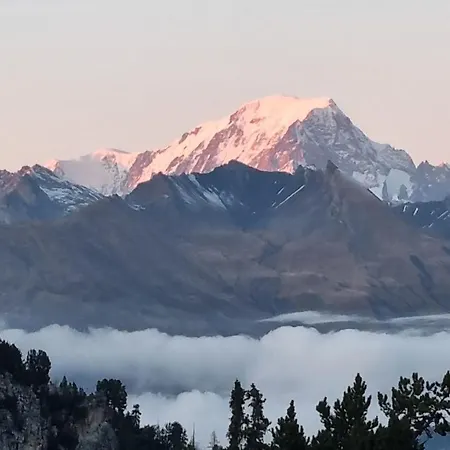 Arcs 1950 Luxe Type 5 A 7 Personnes Vue Imprenable Sur Le Montblanc Skis Aux Pieds